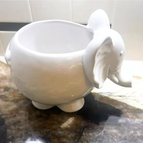 NWT Vintage Elephant Flower Succulent Cactus Planter Tea Napkin Matches Holder - Picture 1 of 9